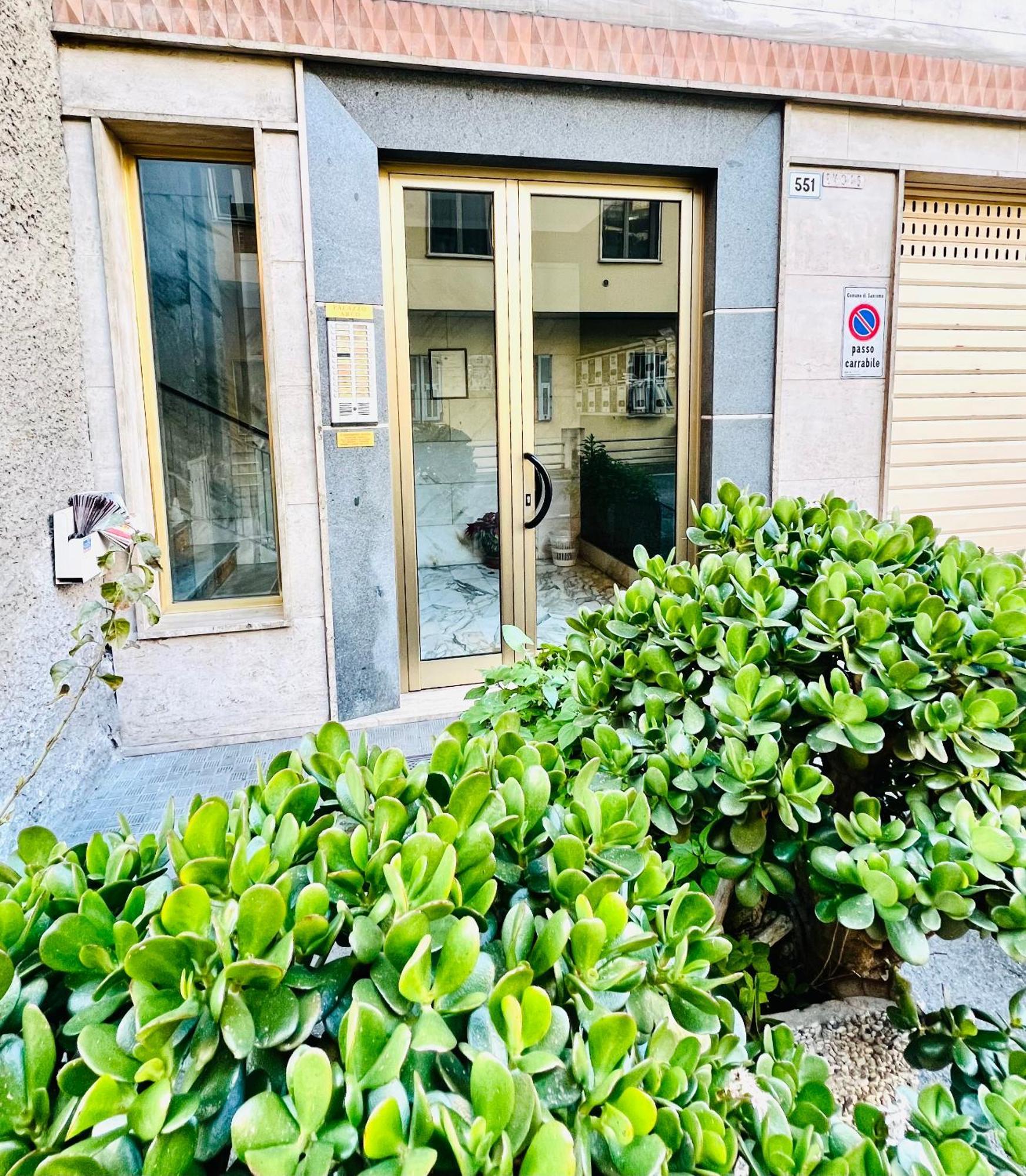 Il Giardino Del Comandante - Trilocale Con Garage Apartment Sanremo Exterior photo